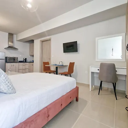 Epipleon Luxury Suites - 103 - Δωμάτιο 35Τμ Με Βεράντα 35Τμ Μπροστά Στη Θάλασσα Kato Platanitis Exterior photo